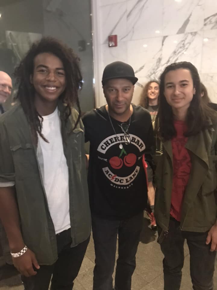 44868774_2451991571493875_7551824787350224896_n